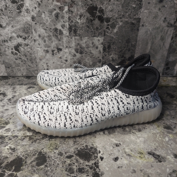 Ledkers Shoes - Ledkers Black And White Sneakers Women's 5.